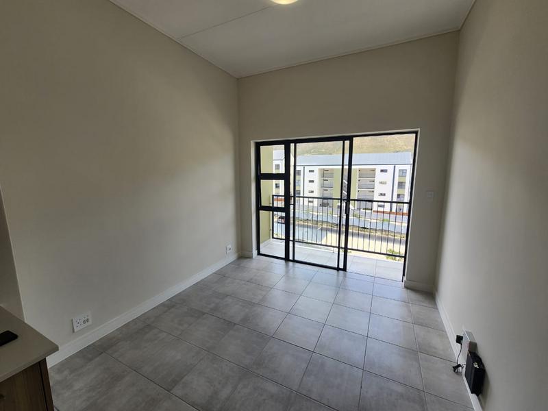 To Let 1 Bedroom Property for Rent in Gordons Bay Western Cape